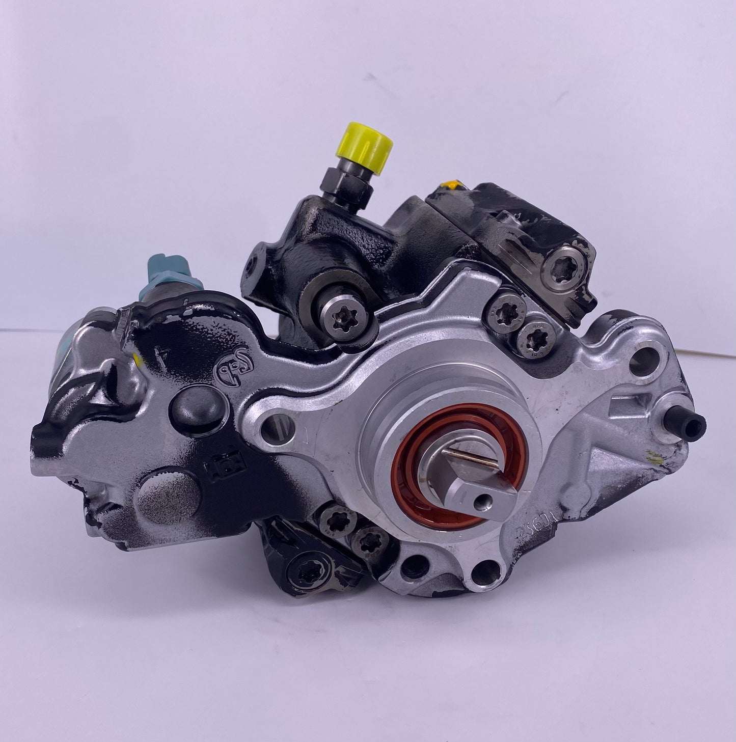 ⚒ OBNOVLJENA 9424A050A DELPHI visokotlačna črpalka. Za 🚘 FORD, CITROEN, FIAT, PEUGEOT. Zamenjani ✅ novi rezervni deli: ventil, tesnila, vložke.☎ +38651328088.