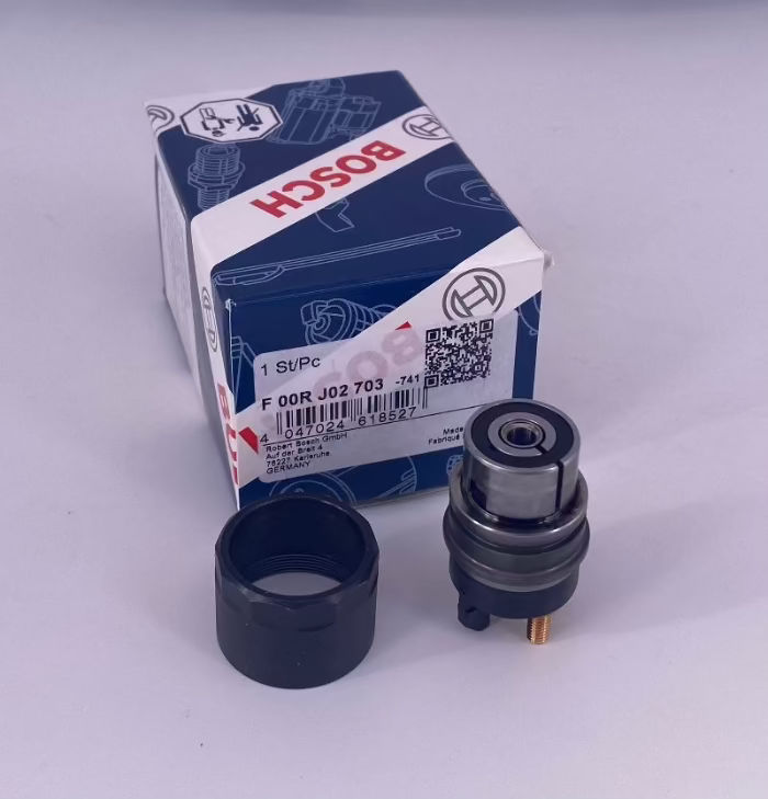 BOSCH F00RJ02703 elektromagnetni ventil/ solenoid za injektorji 0445120321, 0445120044, 0445120445, 0445120XXX, IRIS2 CR/IPL24/ZERES20S CR/IPL26/ZIRIS20S CR/IPL28/ZIRIS20S CR/IPL29/ZIRIS20S, F00RJ02817, 0986435, 51101006083, 07W130205, 51.10100-6083.
