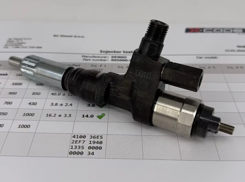 🔧 POPRAVLJEN injektor 095000-6590, 095000-6593, 23670-E0010 DENSO, HINO motor, za 🚜 🚛 vsestranska tovorna vozila, bager, vlačilci. Naroči +386 51 328088.