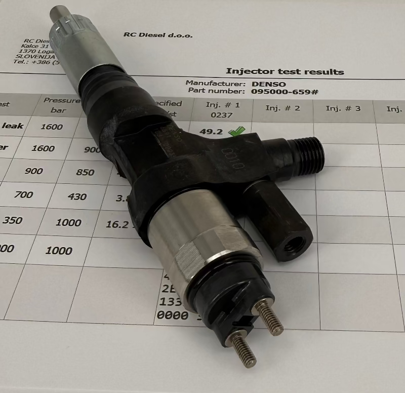 🔧 POPRAVLJEN injektor 095000-6590, 095000-6593, 23670-E0010 DENSO, HINO motor, za 🚜 🚛 vsestranska tovorna vozila, bager, vlačilci. Naroči +386 51 328088.