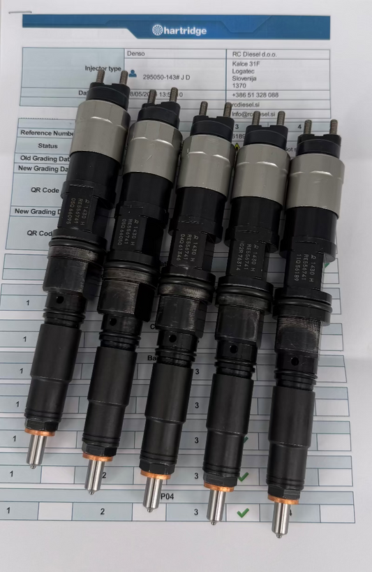 Injektor 295050143, RE556741, 295050-143 DENSO John Deere POPRAVLJEN KOMPLET x 5 kos. Naroči +386 51328088, info@rcdiesel.si